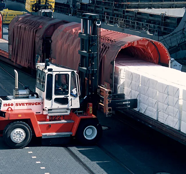 Truck fra Svetruck bærer tung last